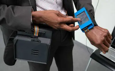 Rettungseinsätze: KIRETT-Wearable gibt Notärzten Nachhilfe