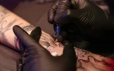 Gefährliche Bakterien in Tottoo Farben nachgewiesen