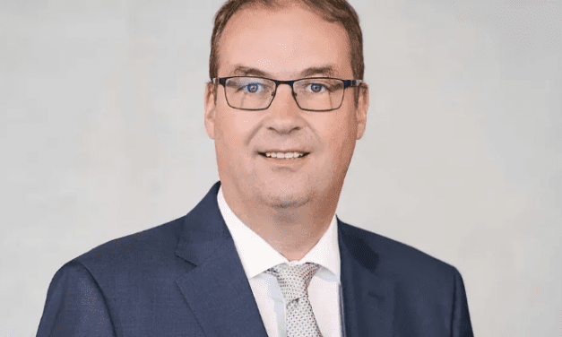 Gert Naumann ist neuer Präsidenten der DGGG