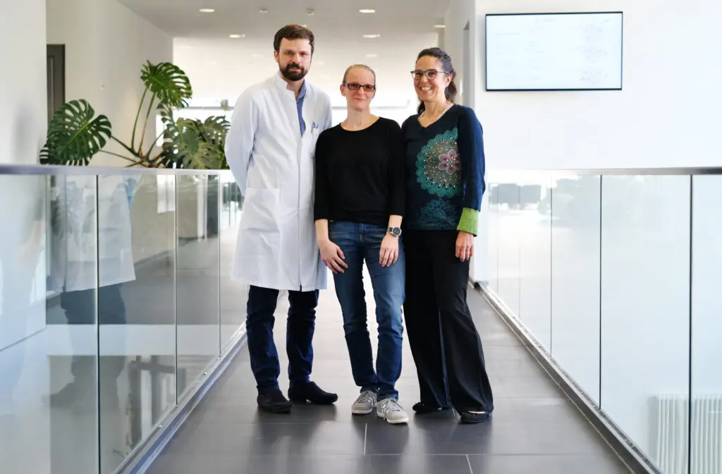 Von links nach rechts: Prof. Dr. Lorenz Thurner, Dr. Sylvia Zöphel, Dr. Eva Schwarz | Quelle: Thorsten Mohr | Copyright: Universität des Saarlandes/Thorsten Mohr