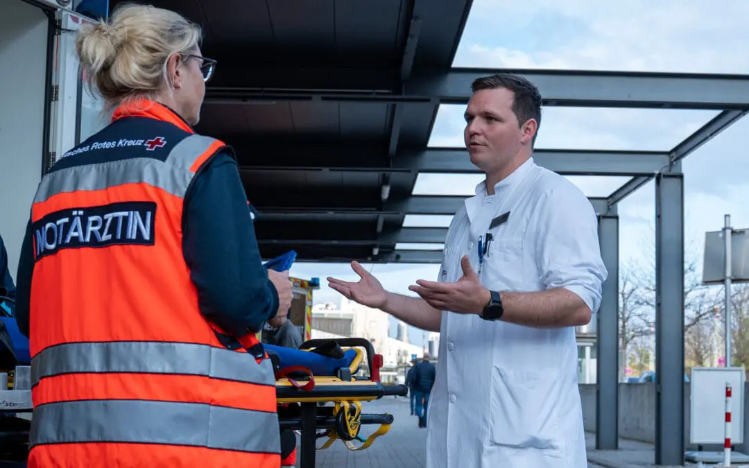 Freiburger Forschende testen Ersthelfer-App zur Notfallrettung