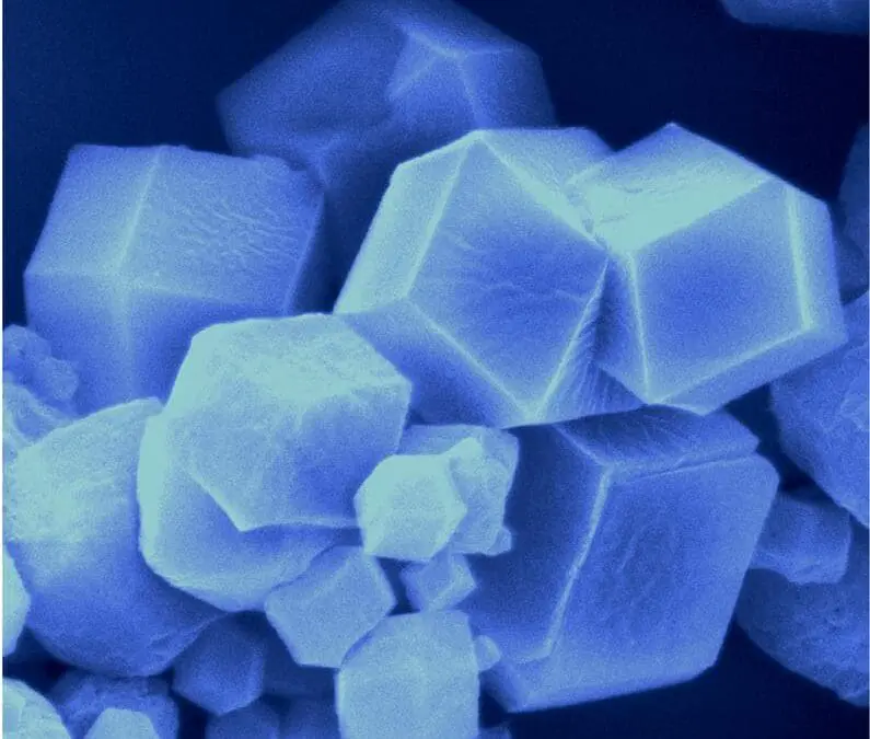 Kristalle erkennen verdorbene proteinreiche Lebensmittel