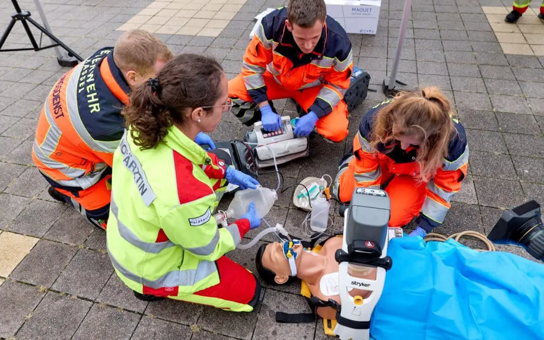 Defibrillator kann jetzt auch relevante Daten aus vorklinischer Versorgung des Patienten einbeziehen