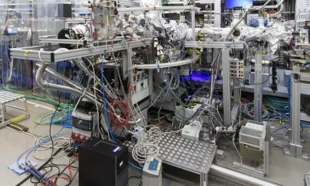 SQS Weltneuheit: Monster-Maschine visualisiert molekulare Wirkstoffreaktion in Zeitlupe