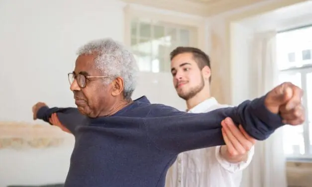 Neues System aus Exoskelett und Elektrostimulation verkürzt Bewegungsunfähigkeit nach Schlaganfall