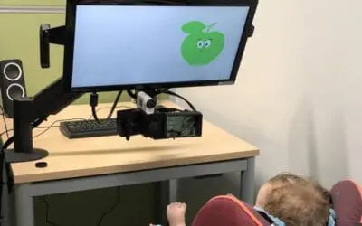 Babys spüren Herzschlag und Atmung