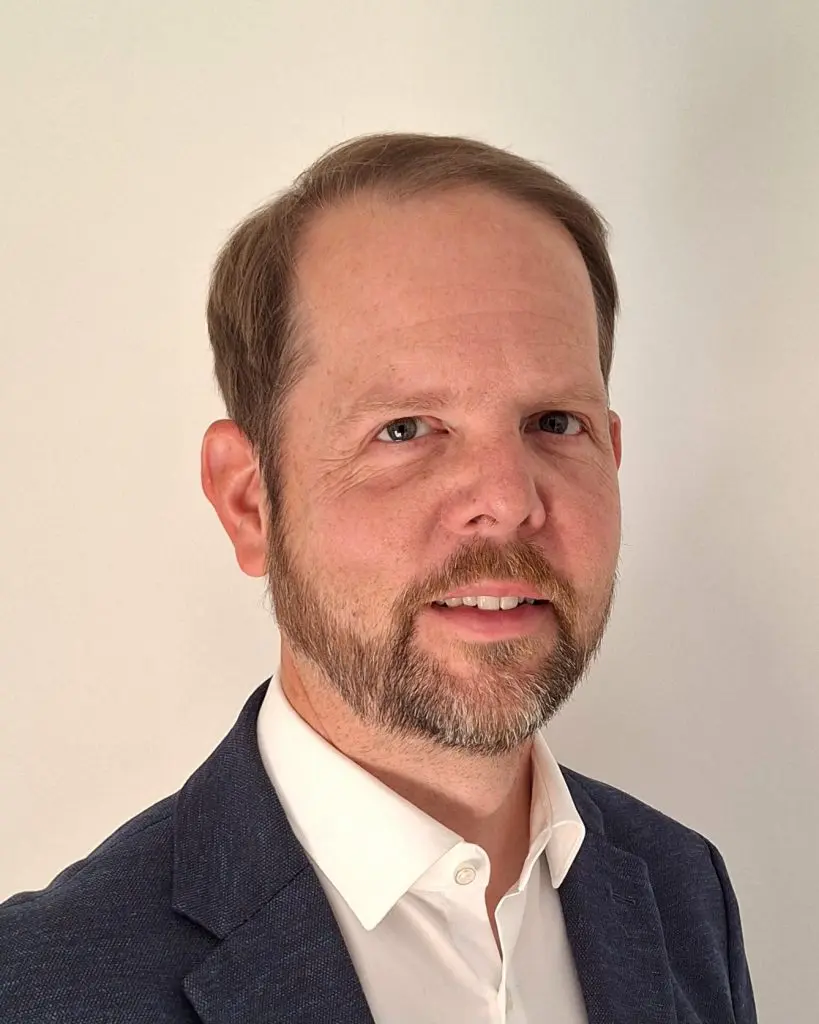 Thole Züchner ist Professor für Bioanalytik und Laborautomation an der Hochschule Albstadt-Sigmaringen