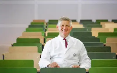 Jenaer Onkologe erhält Thüringer Forschungspreis für CML-Studien