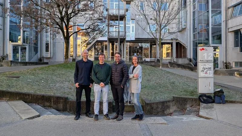 v.l.: Adrian Tripp, Markus Braun und Gustav Oberdorfer vom Institut für Biochemie der TU Graz sowie Mélanie Hall vom Institut für Chemie der Uni Graz. | Copyright: IBC - TU Graz