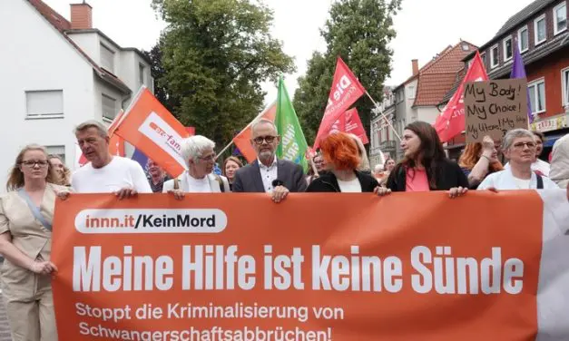 Rechtsstreit um Abtreibungsverbot: Giordano Bruno Stiftung plant Demo vor Revisionsverhandlung in Hamm