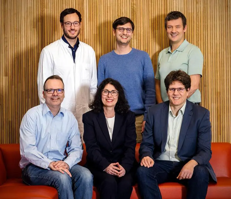 Das Bonner PrepAIred-Team: oben v.l.: Alexander Semaan, Jonathan Schmid-Burgk, Tobias Bald; / unten v.l.: Gregor Hagelüken, Marieta Toma, Michael Hölzel | Quelle: Felix Heyder | Copyright: Herzzentrum am UKB