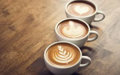 Mäßiger Konsum koffeinhaltigen Kaffees oder Tees senkt Demenzrisiko