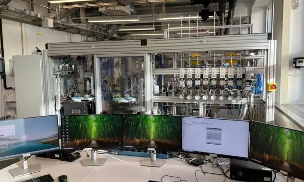 HZB nimmt hochmoderne Reaktorplattform für Dünnschichtkatalysatoren in Betrieb