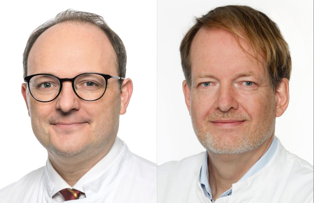 Wichtige Ursache für die auftretenden sekundären Krebserkrankungen nach CAR T-Zelltherapie gefunden: Autorenteam um Prof. Guido Kobbe (r., Erstautor) und Prof. Sascha Dietrich, (Letztautor) (Copyright: Universitätsklinikum Düsseldorf )