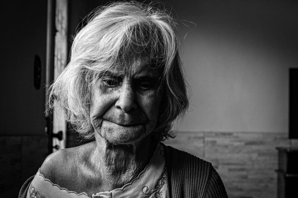 Ende 2023 lebten insgesamt 1,8 Mio Menschen mit Demenz in Deutschland. Die häufigste Form ist die Alzheimer-Krankheit, die zu zwei Drittel mehr Frauen betrifft als Männer. (Credits: pixabay)