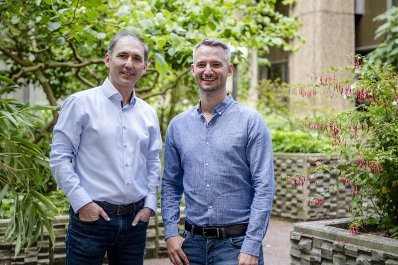 Ilya Ayzenberg (left) and Thomas Grüter want to draw the attention of physicians to the possibility of an anti-IgLON disease. | Copyright: RUB, Marquard