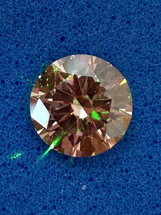 Diamond with NV Color Centers on Blue Background

Credit
Karishma Gokani / University of Warwick