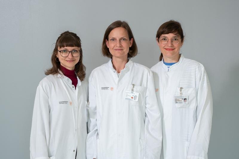 The Dresden AYA team: Theresa Müller, Dr. Judith Lohse, Dr. Katharina Egger-Heidrich. | Source: Michael Kretzschmar | Copyright: University Hospital Dresden