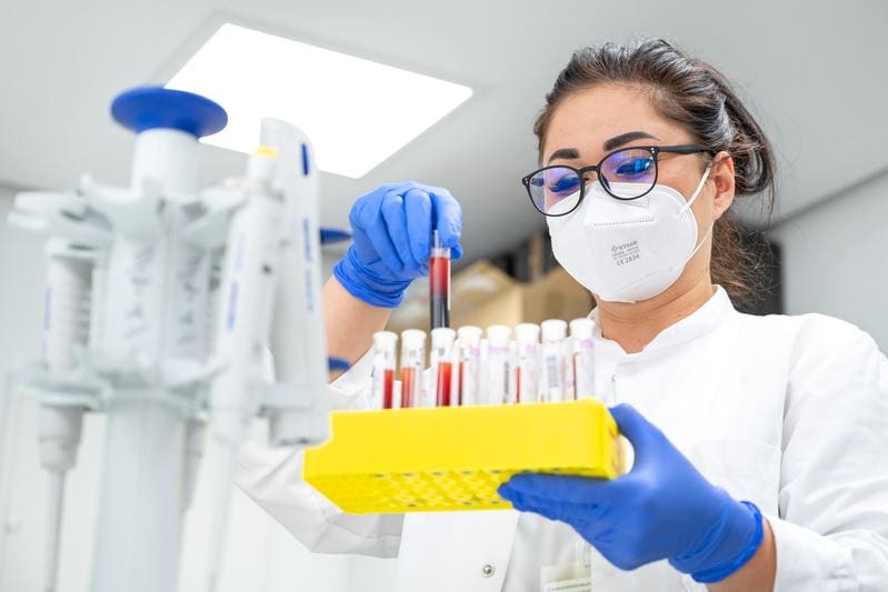 The processed biosamples are preserved in the long term and enrich the treasure trove of data. | Copyright: University Medical Center Halle