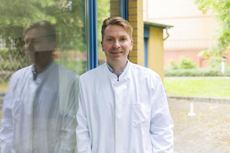 Study leader Prof. Dr. Ulf Kahlert, Professor of Molecular and Experimental Surgery at the Otto von Guericke University Magdeburg. | Source: Sarah Kossmann | Copyright: University Medical Center Magdeburg