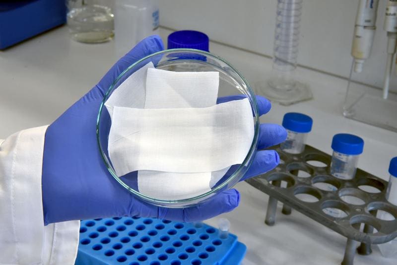 Active ingredient-laden textile before pH measurement. Photo: DITF | Copyright: DITF