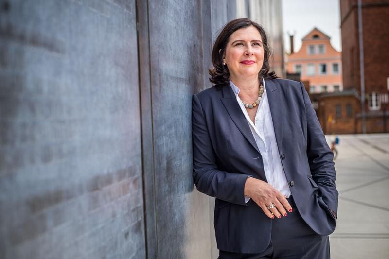 Prof. Schmidtke is spokesperson for the University Heart Center Lübeck (UHZL) at the University Medical Center Schleswig-Holstein and Professor of Cardiac Surgery as well as a health economist and proven gender physician. | Source: Olaf Malzahn | Copyright: Claudia Schmidtke