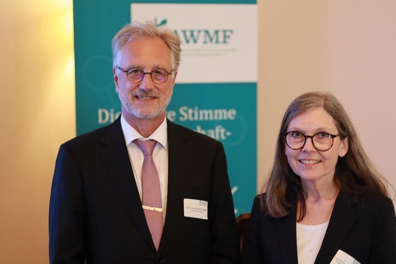 Prof. Rolf-Detlef Treede (AWMF President) and Prof. Martina Kadmon (MFT President) at the AWMF Delegates' Conference on 9 May 2026 | Source: Katharina Lenz/AWMF